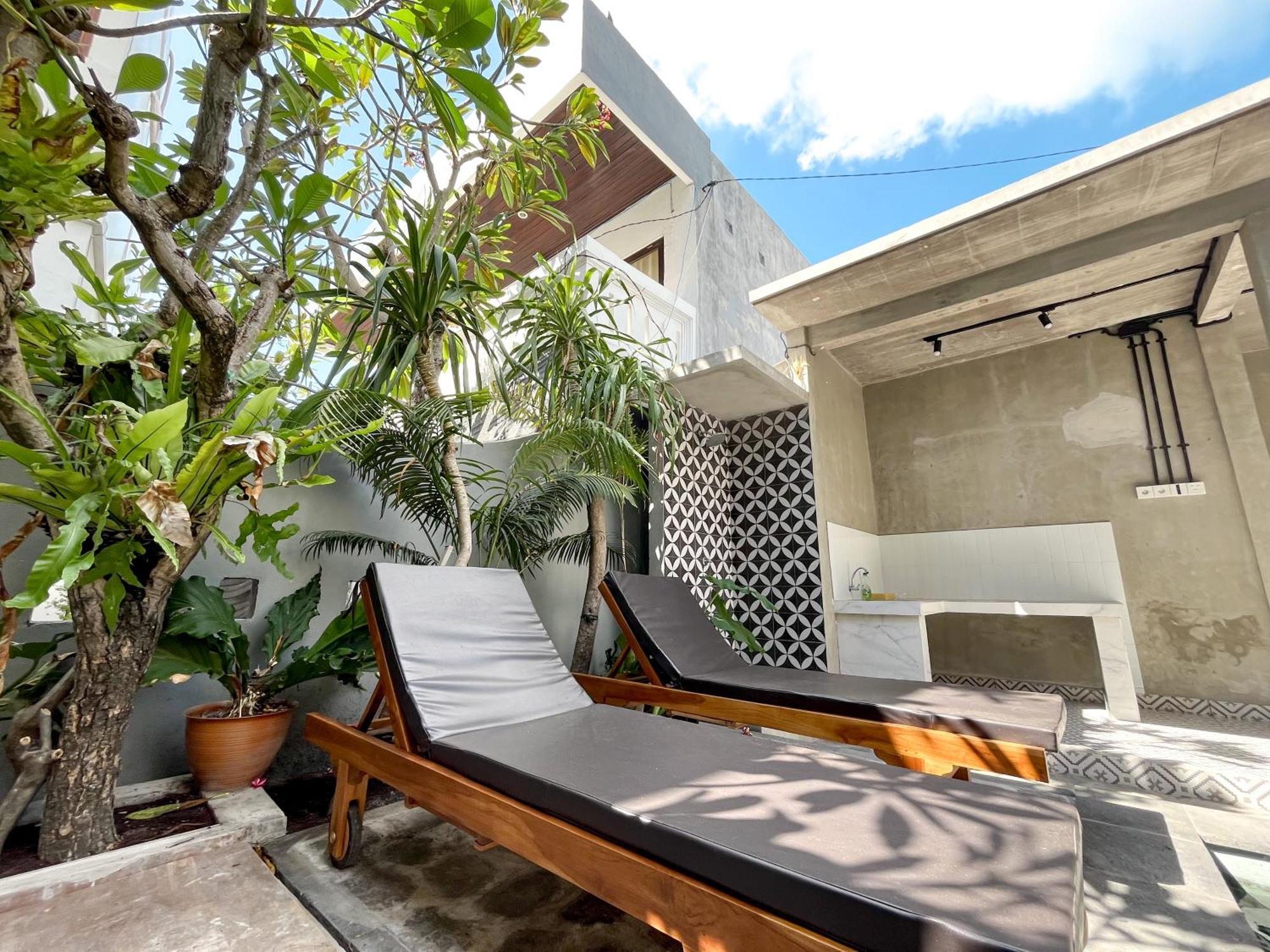 Adi Surya Guest House Σεμινιάκ Εξωτερικό φωτογραφία